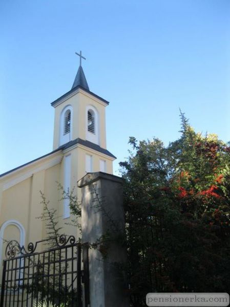 Колокольня католического храма