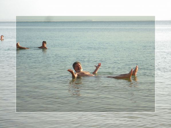 "мертвое море"можно сидя плавать