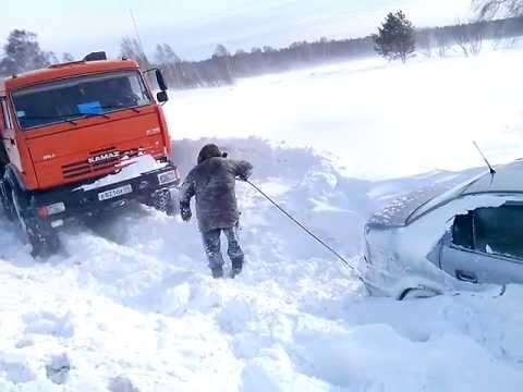 Трасса Новосибирск - Ленинск-Кузнецкий КАМАЗ и Опель